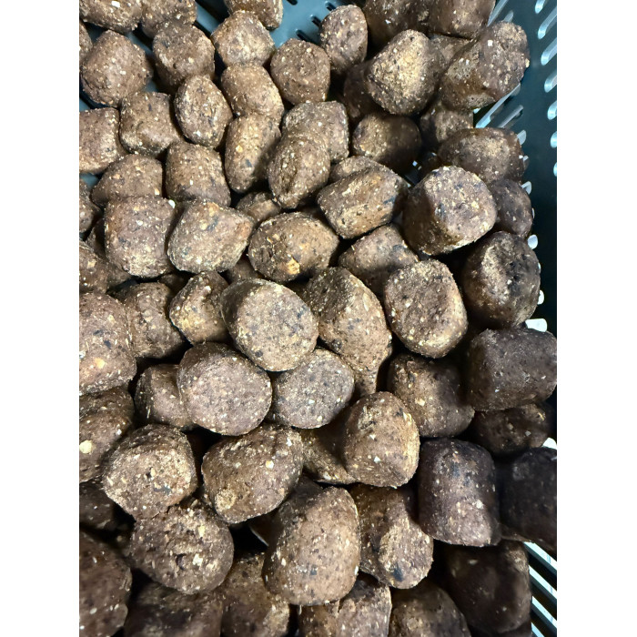 Kulki proteinowe "Oval pellet" S Power Fish 5 kg 18 mm