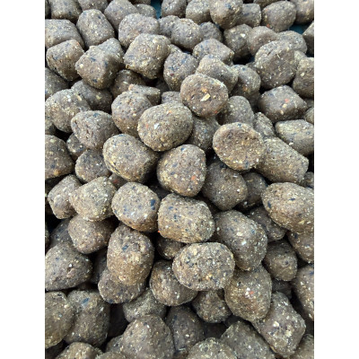 Kulki proteinowe "Oval pellet" B Power Fish 3 kg 18 mm